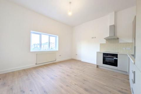 undefined, To Let - York Road, Birkdale - 2 Bed First Floor Apt