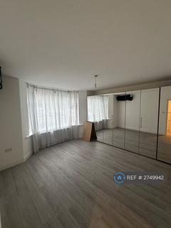 2 bedroom flat to rent, Granville Road, London, N12