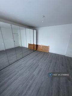 2 bedroom flat to rent, Granville Road, London, N12