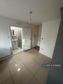 2 bedroom flat to rent, Granville Road, London, N12