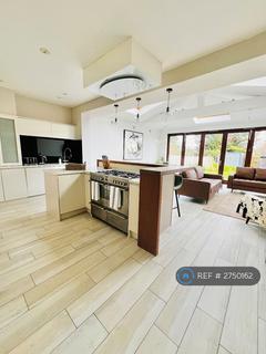 5 bedroom semi-detached house to rent, Arundel Avenue, London, SM4