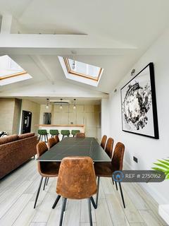 5 bedroom semi-detached house to rent, Arundel Avenue, London, SM4