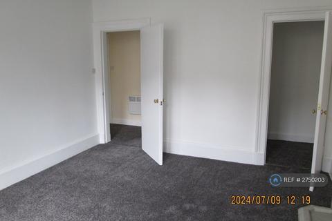 2 bedroom flat to rent, Highholm Street, Port Glasgow, PA14
