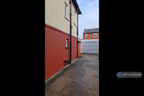 3 bedroom semi-detached house to rent, Langdale Avenue, Leeds, LS6