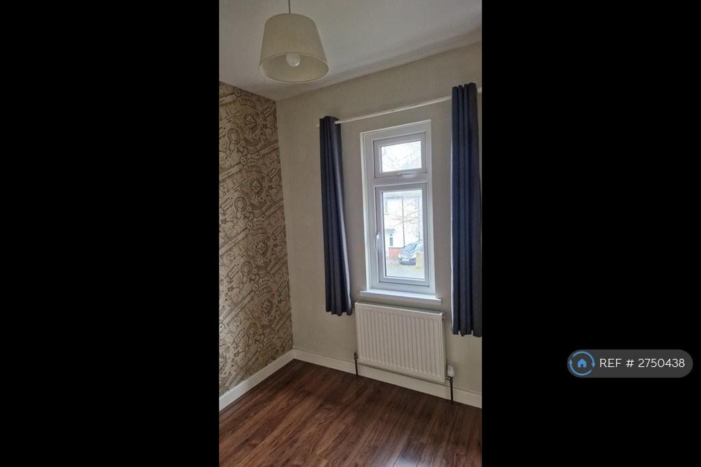 Front Single Bedroom