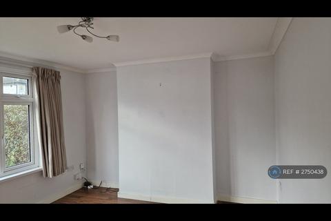 3 bedroom semi-detached house to rent, Langdale Avenue, Leeds, LS6