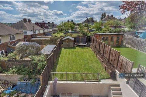 4 bedroom semi-detached house to rent, Welbeck Avenue, Tunbridge Wells, TN4