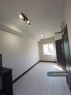 Studio to rent, Furzedown Drive, London, SW17