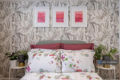2 bedroom flat to rent, Harrowby Street, London, W1H
