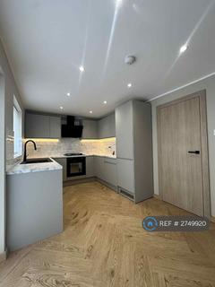 2 bedroom semi-detached house to rent, Lothian Place, Blackpool, FY2