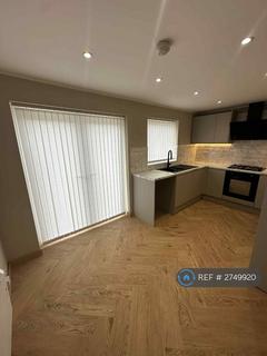 2 bedroom semi-detached house to rent, Lothian Place, Blackpool, FY2