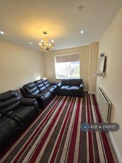 4 bedroom end of terrace house to rent, Lindisfarne Road, Dagenham, RM8