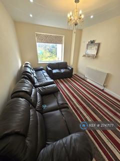 4 bedroom end of terrace house to rent, Lindisfarne Road, Dagenham, RM8