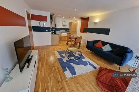 2 bedroom flat to rent, Advent House, Manchester, M4