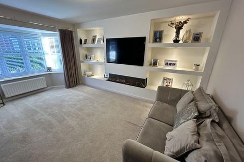 4 bedroom detached house for sale, Clos Emlyn, Old Colwyn