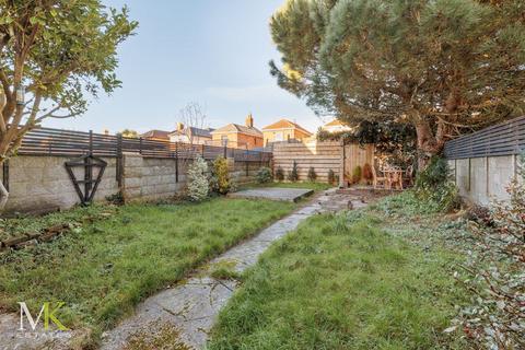 4 bedroom detached house for sale, Shelbourne Road, Bournemouth BH8