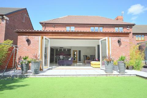 5 bedroom detached house for sale, Upton Lane, Widnes
