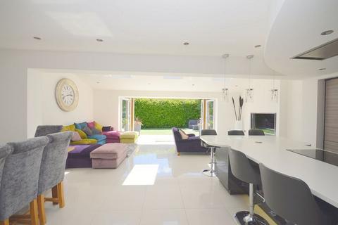 5 bedroom detached house for sale, Upton Lane, Widnes