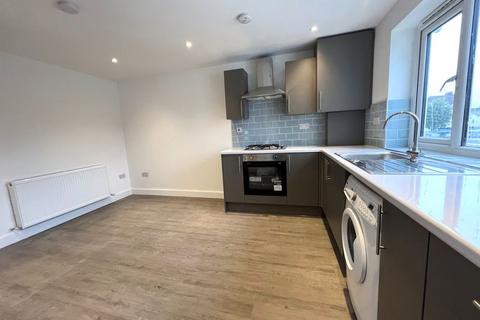 3 bedroom flat to rent, Vancouver Road HA8 5DA