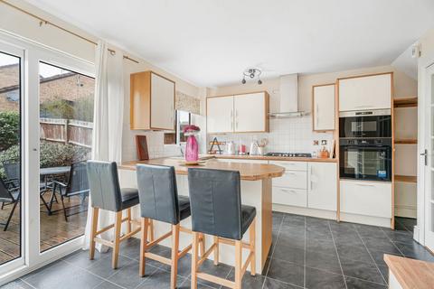 3 bedroom semi-detached house for sale, Wetherby Gardens, Bletchley, Milton Keynes