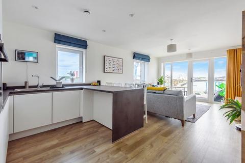 2 bedroom flat for sale, Thomas Blake Avenue, Southampton SO14