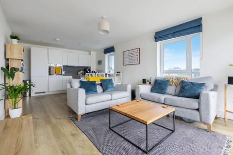 2 bedroom flat for sale, Thomas Blake Avenue, Southampton SO14