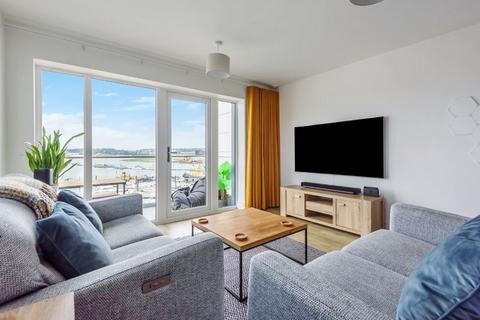2 bedroom flat for sale, Thomas Blake Avenue, Southampton SO14