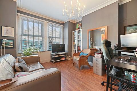 2 bedroom flat for sale, Vaughan Road, Harrow
