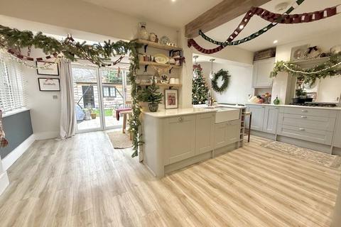 4 bedroom semi-detached house for sale, Summerleys, Edlesborough