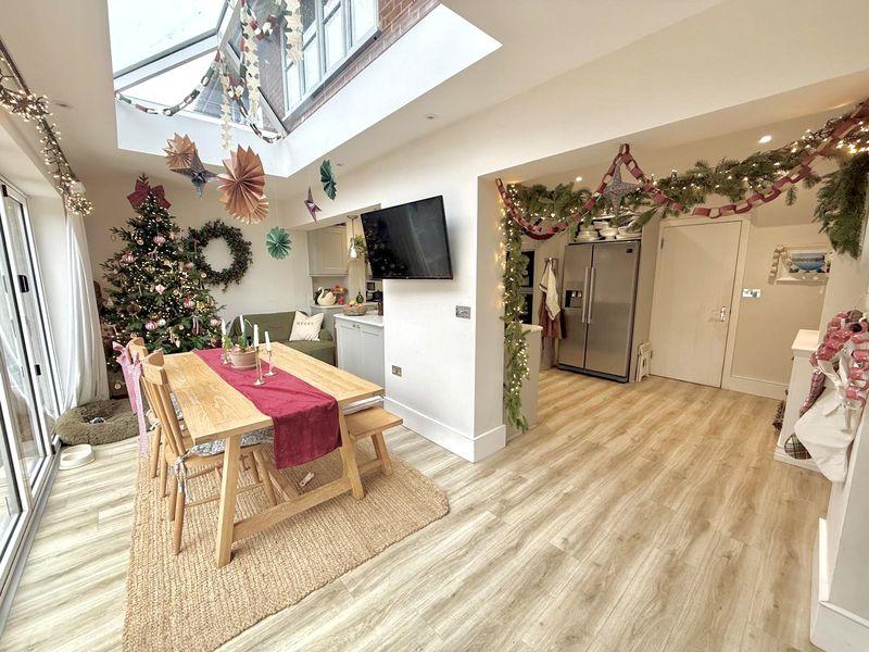 Kitchen/Dining