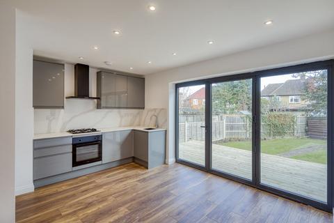 5 bedroom semi-detached house for sale, Groveland Way, New Malden