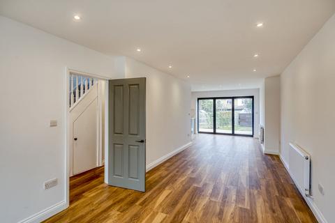 5 bedroom semi-detached house for sale, Groveland Way, New Malden