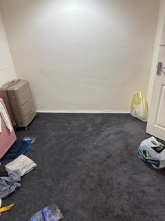 1 bedroom in a house share to rent, Sussex Road, London E6