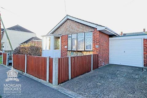 2 bedroom bungalow for sale, Handel Road, Canvey Island