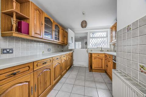 3 bedroom terraced house for sale, Manor Road, Southbourne
