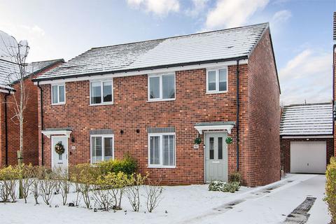 3 bedroom semi-detached house for sale - Ruston Road, Burntwood WS7