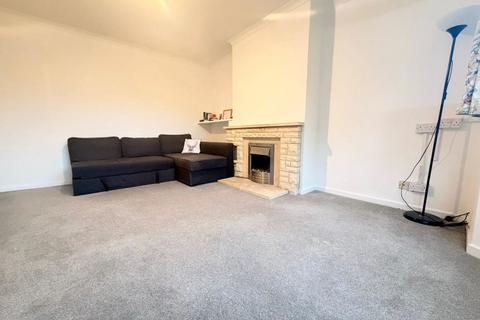 3 bedroom semi-detached house to rent, Tone Drive, Gloucester