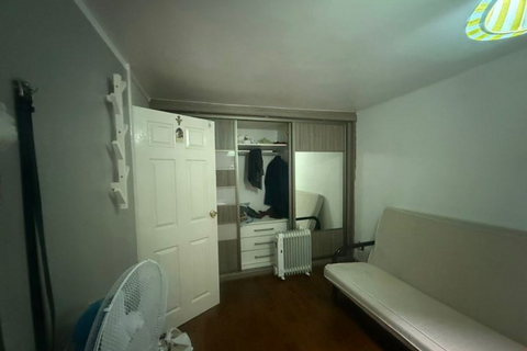 1 bedroom in a house share to rent, Waleys Close, Luton LU3