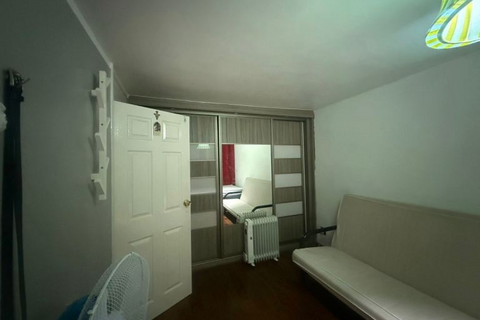 1 bedroom in a house share to rent, Waleys Close, Luton LU3