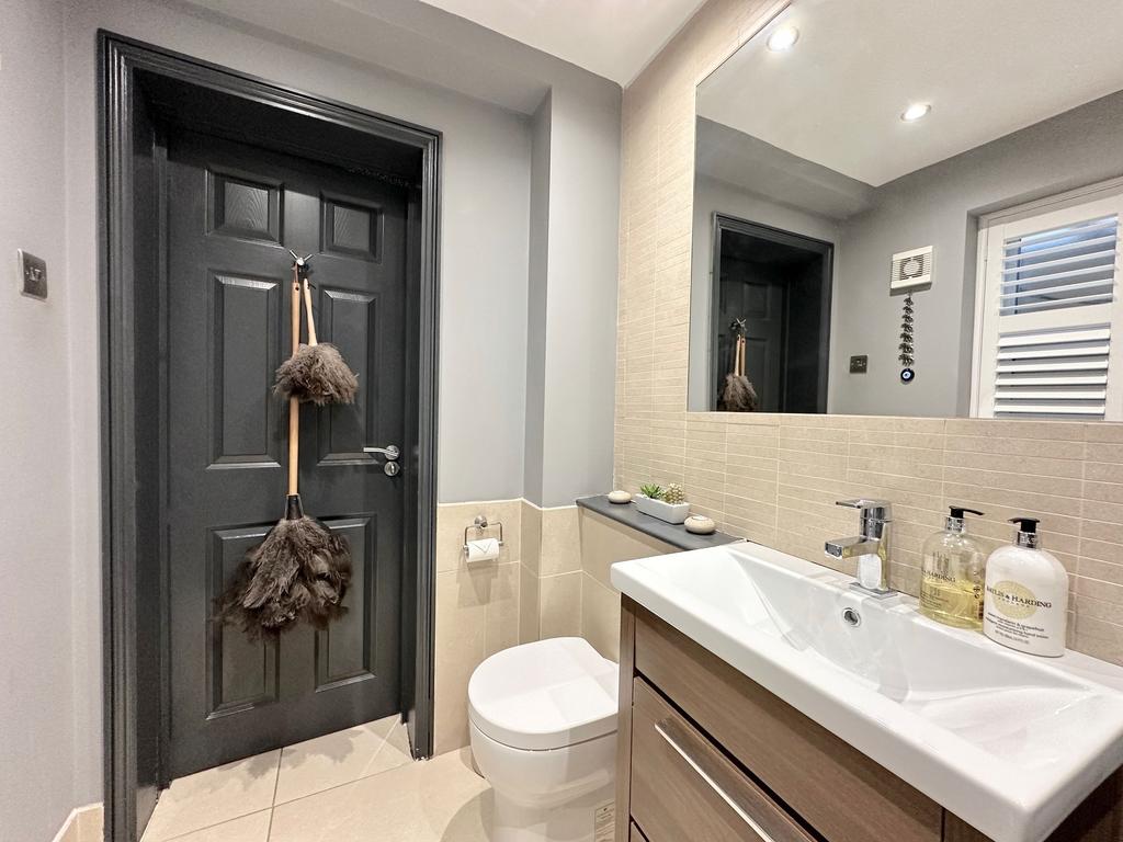 Utility Room &amp; Guest WC