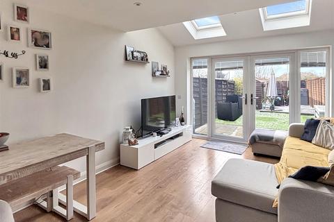 2 bedroom terraced house for sale, Oaktree Close, Moreton Morrell, Warwick