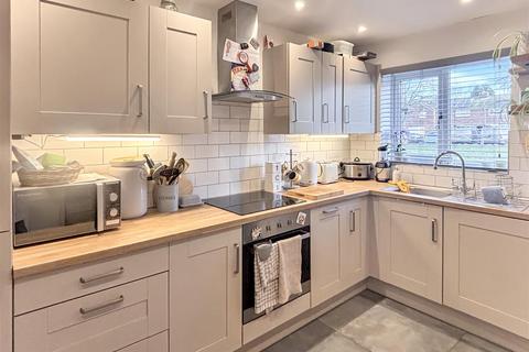 2 bedroom terraced house for sale, Oaktree Close, Moreton Morrell, Warwick