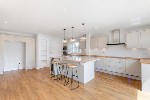 3 bedroom semi-detached house for sale, Tonbridge Road, Maidstone
