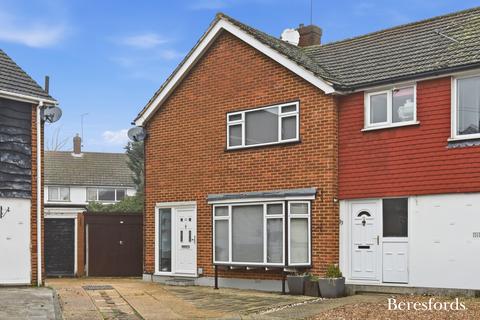 3 bedroom semi-detached house for sale, Newlands Close, Billericay, CM12