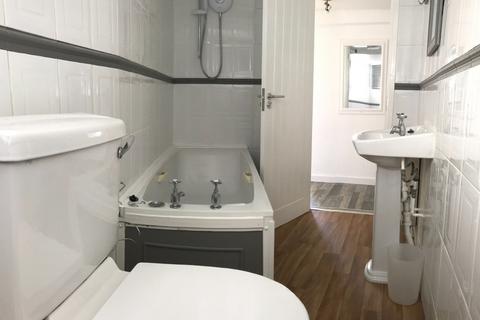 2 bedroom apartment to rent, 47 North Road East, Devon PL4