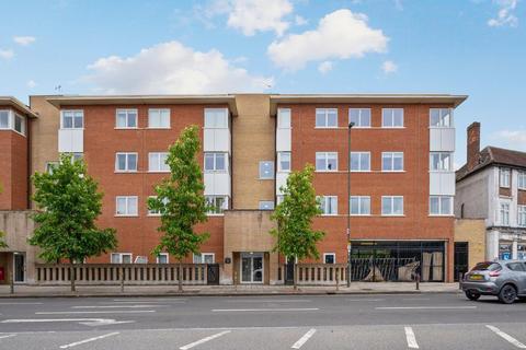 3 bedroom flat to rent - 328 Kingston Road, London, SW20 8BU