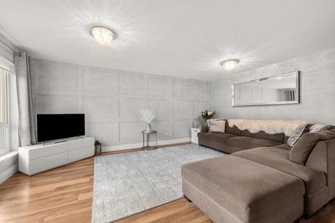4 bedroom detached house for sale, Kinnaird, Larbert FK5
