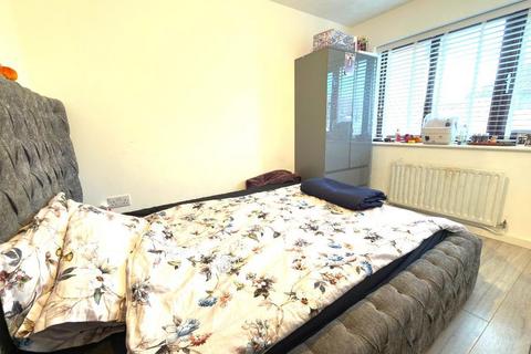 3 bedroom end of terrace house for sale, Hockwell Ring, Luton LU4