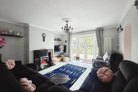 3 bedroom detached bungalow for sale, Waltons Avenue, Southampton SO45
