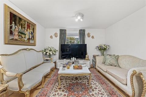2 bedroom apartment for sale, Princess Park Manor, New Southgate N11